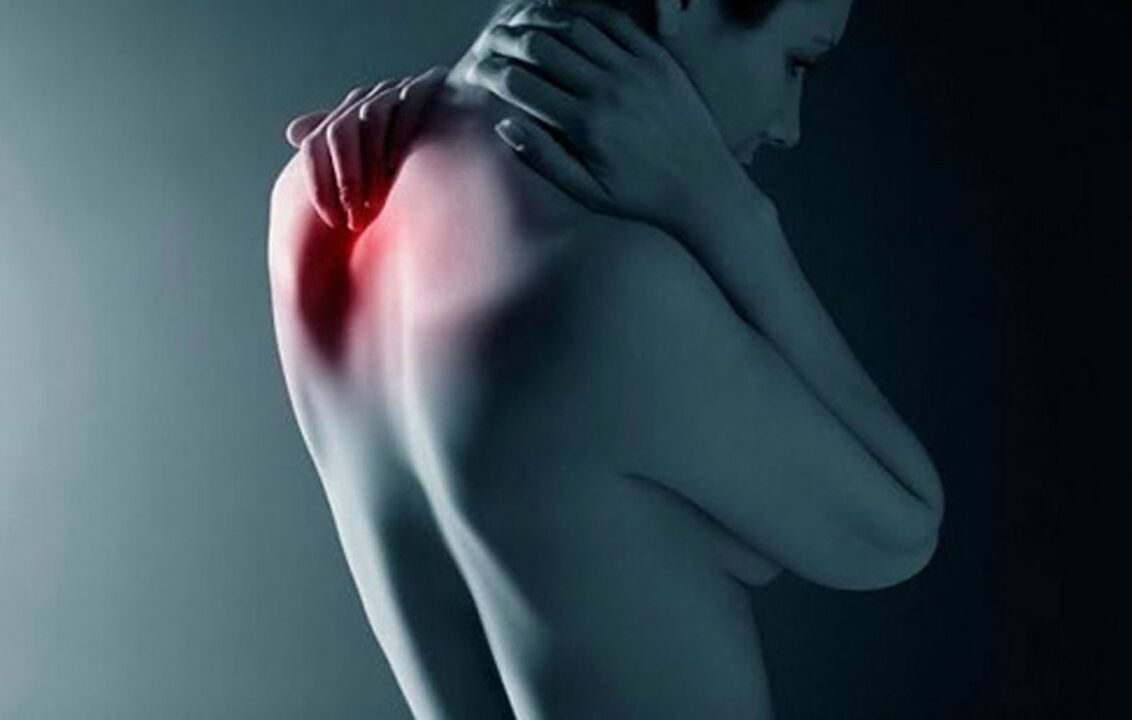 Schmerzen unter dem linken Schulterblatt von hinten